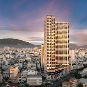 5* Отель Melia Vinpearl Empire
